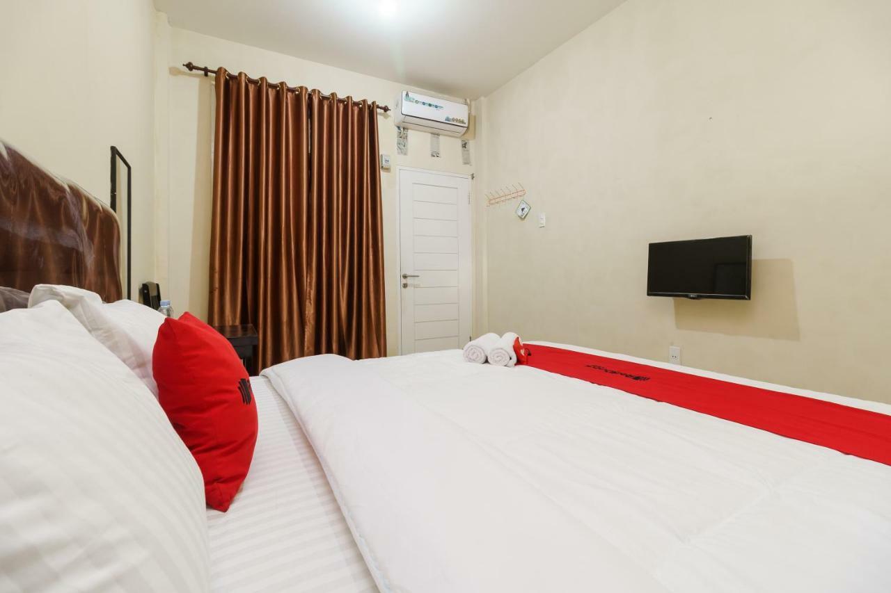 RedDoorz Syariah near RS Pirngadi Medan Hotel Bagian luar foto